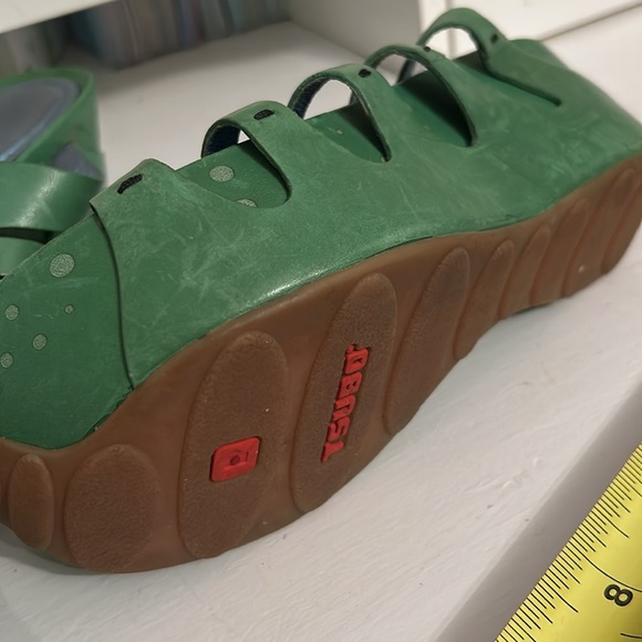 TSUBO Green slip on platform sandals - Picture 2 of 7
